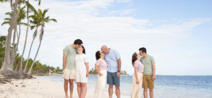 Family photoshoot in Cabeza de Toro Beach